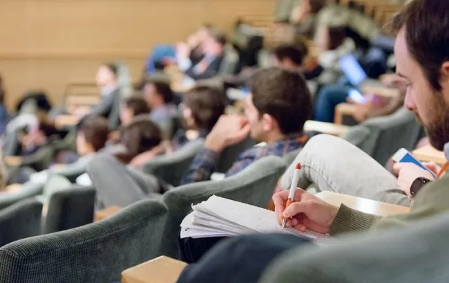 Cours internationaux